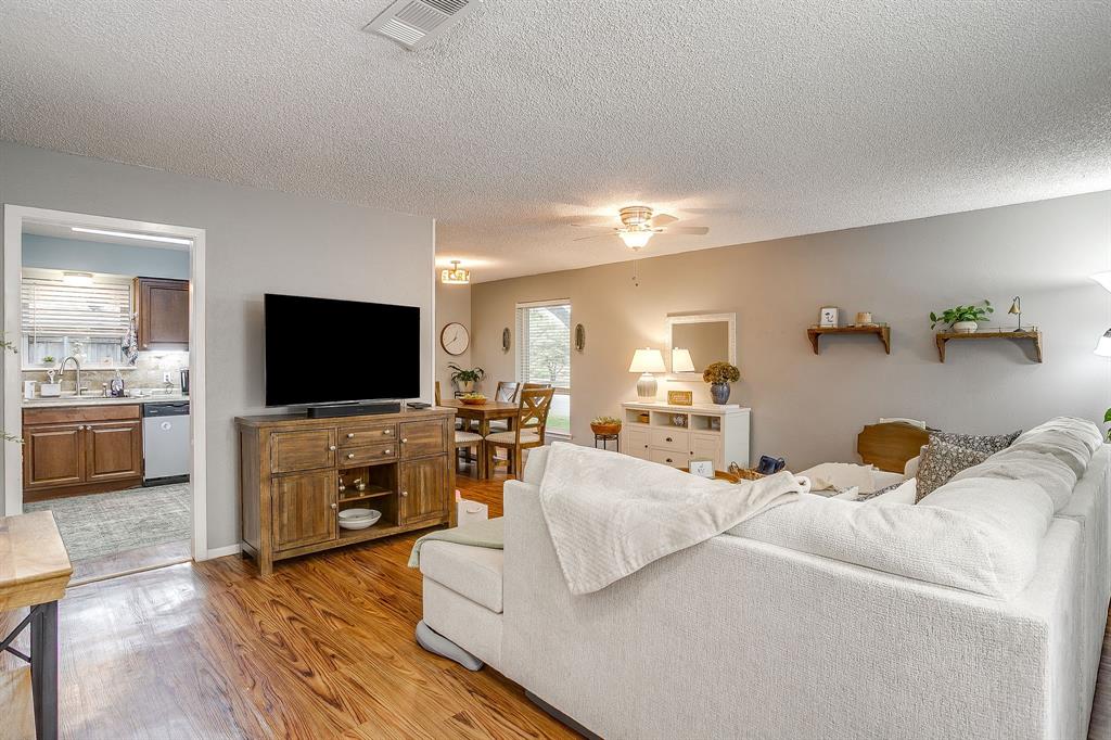 5011 Ledgestone Drive Property Photo 7
