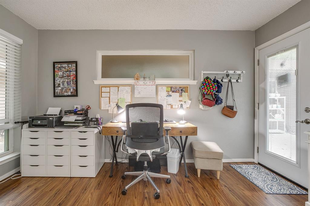 5011 Ledgestone Drive Property Photo 13