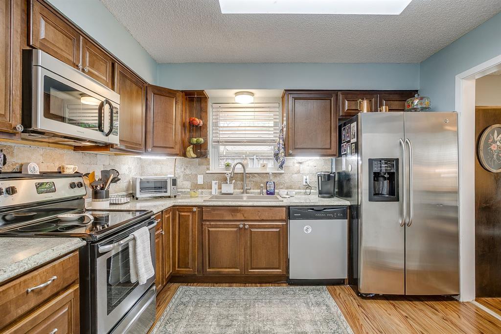 5011 Ledgestone Drive Property Photo 16
