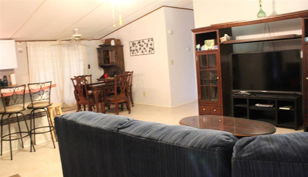 107 Shoreline Drive Property Photo 11