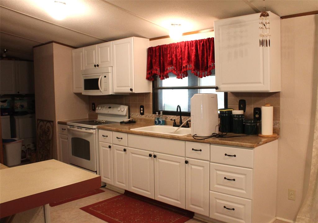 107 Shoreline Drive Property Photo 14