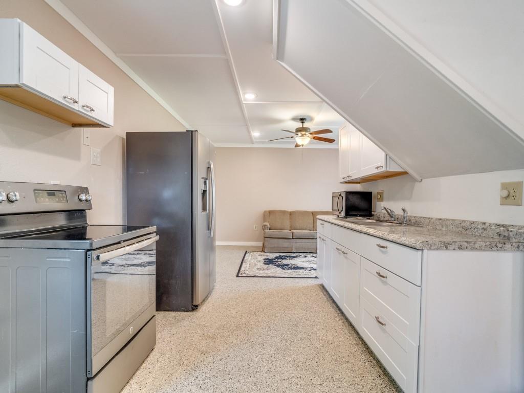 7904 River Run Property Photo 8