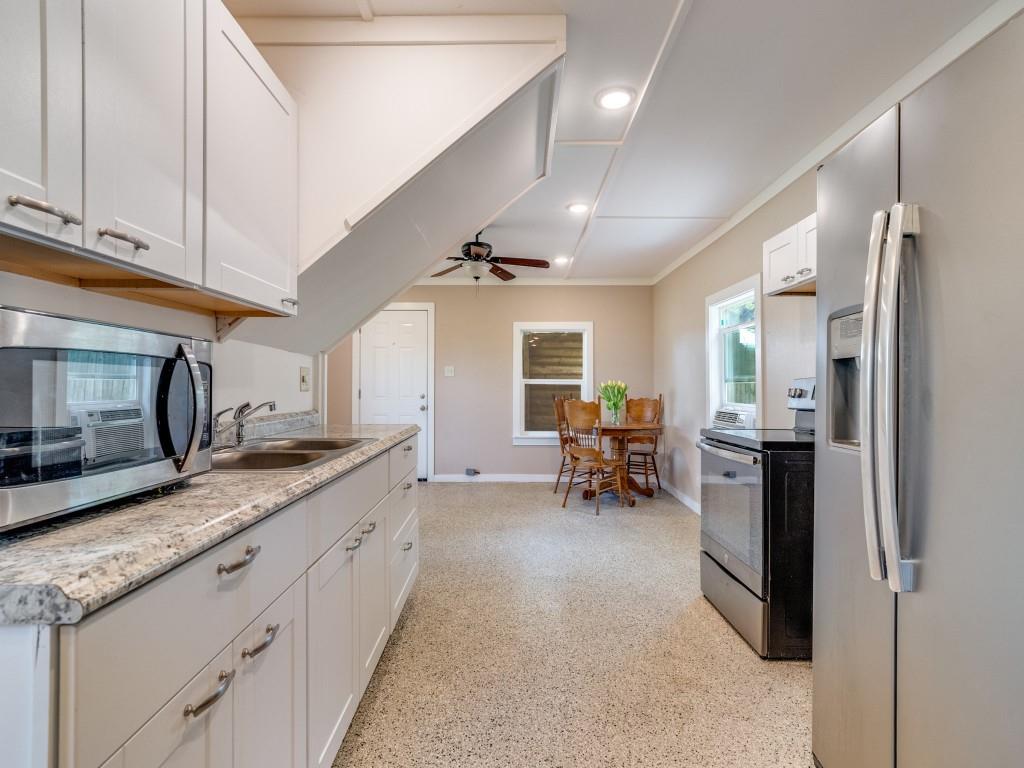 7904 River Run Property Photo 9