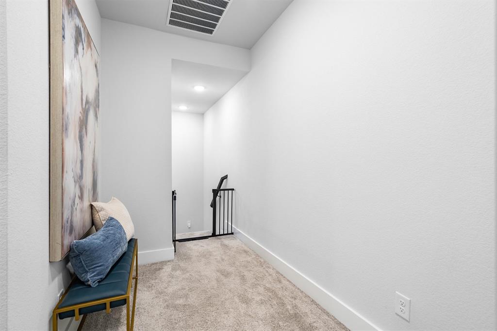 1346 Roundup Way Property Photo 18