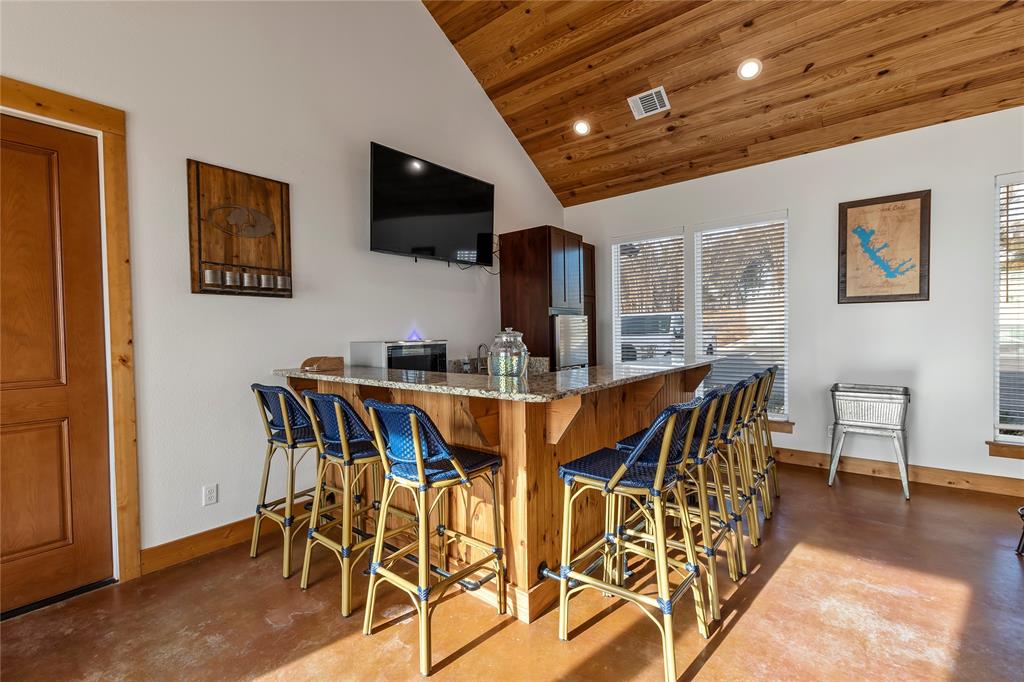 1520 Shoreline Drive Property Photo 13