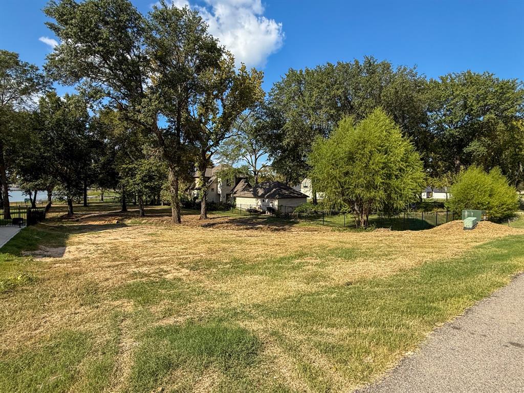 1520 Shoreline Drive Property Photo 19