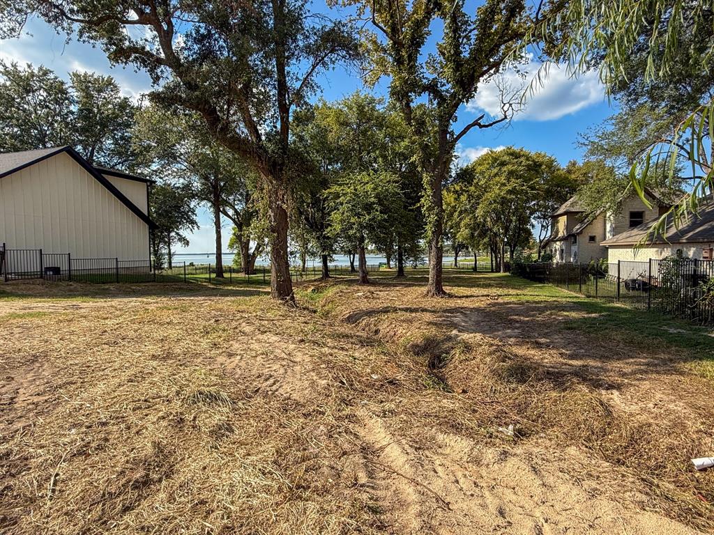 1520 Shoreline Drive Property Photo 20