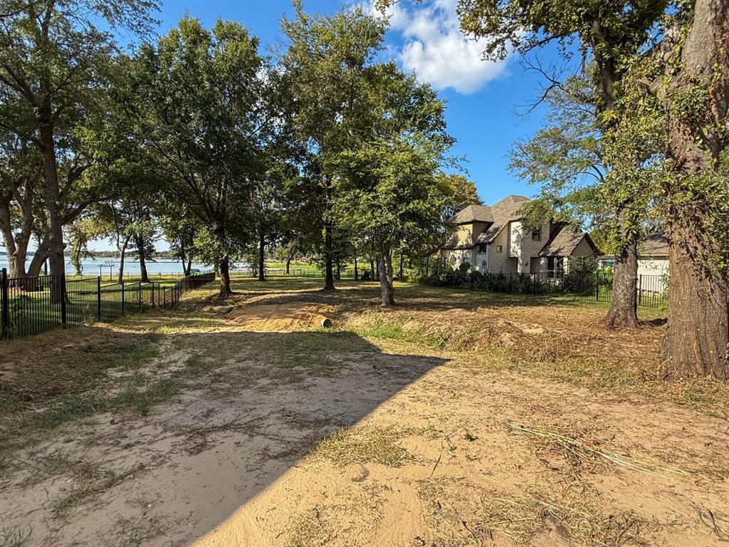 1520 Shoreline Drive Property Photo 21