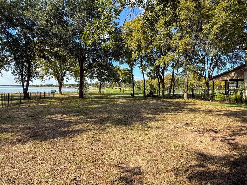 1520 Shoreline Drive Property Photo 23