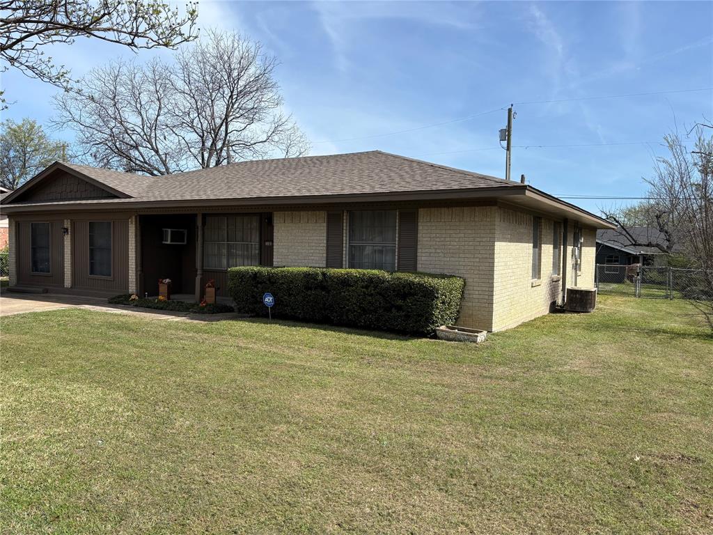 1102 Anthony Drive Property Photo 4