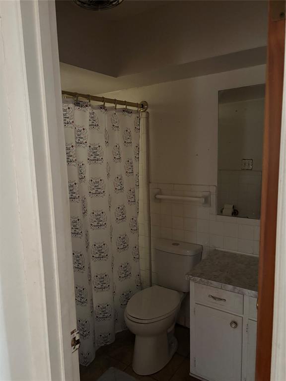1102 Anthony Drive Property Photo 5