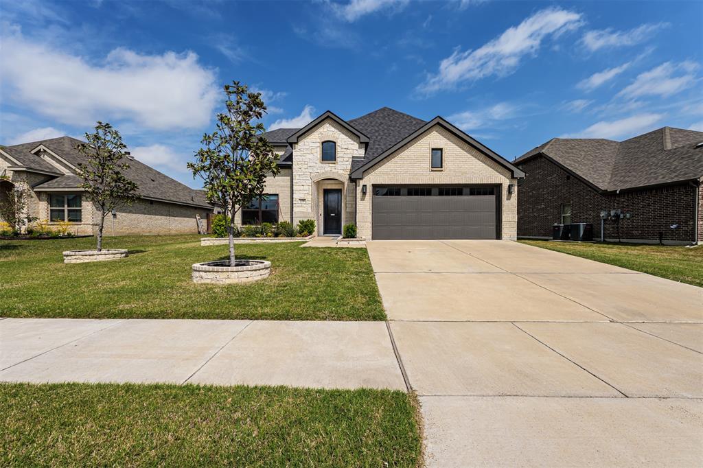 279 Moonshadow Drive Property Photo 2