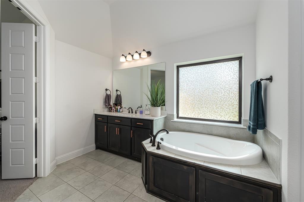 279 Moonshadow Drive Property Photo 13