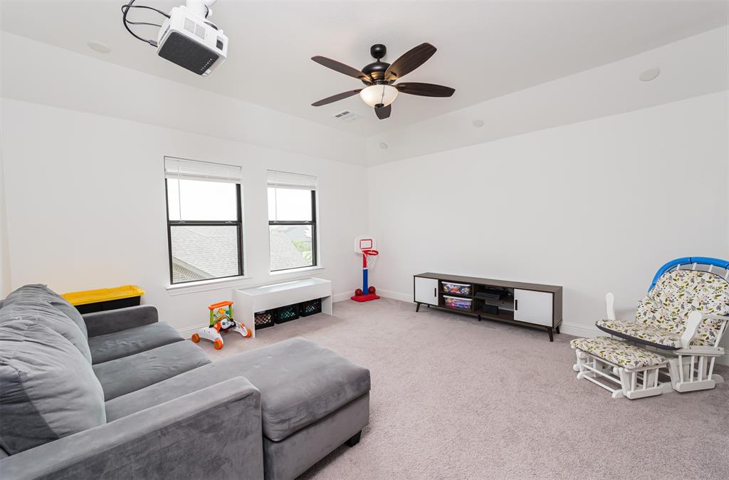 279 Moonshadow Drive Property Photo 18