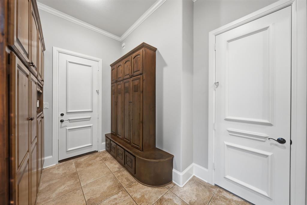 14907 Lake Forest Drive Property Photo 15