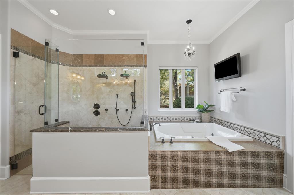 14907 Lake Forest Drive Property Photo 19