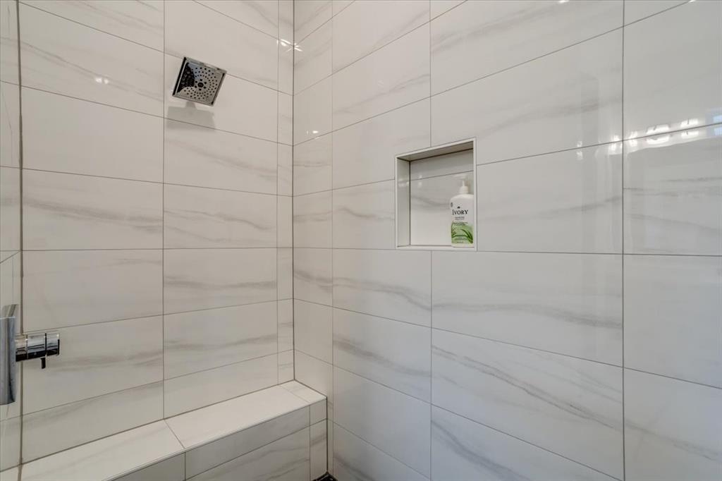 124 Cote D Azur Drive Property Photo 23