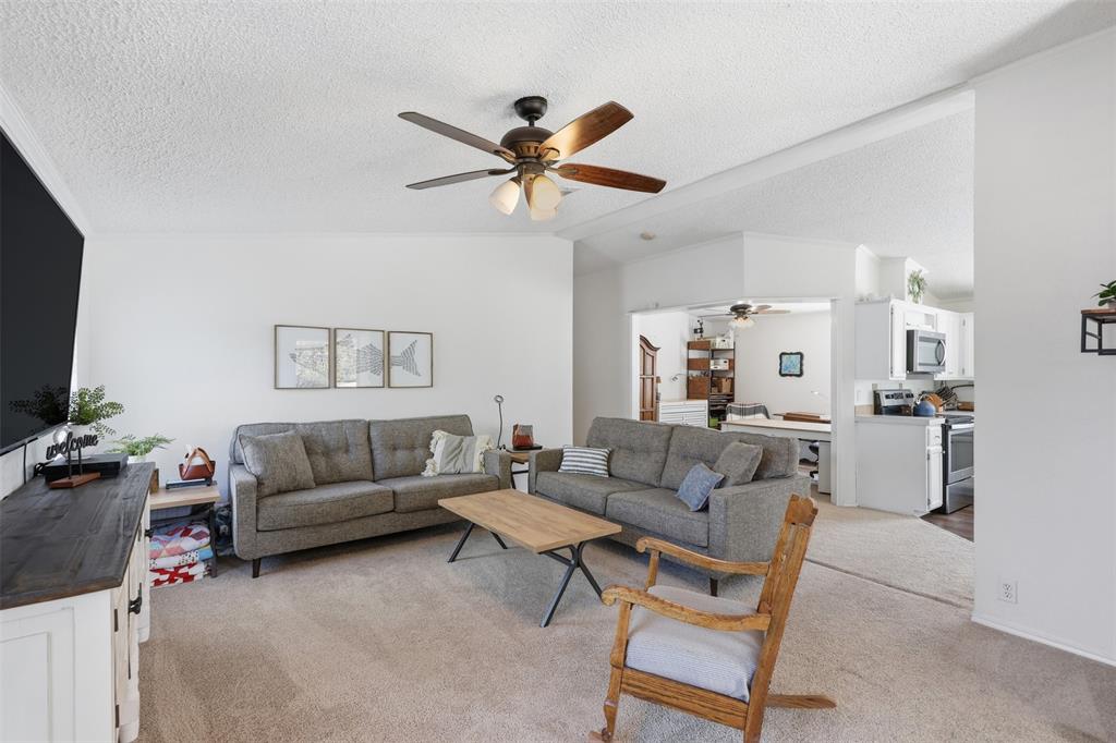 1105 E Lake Drive Property Photo 10