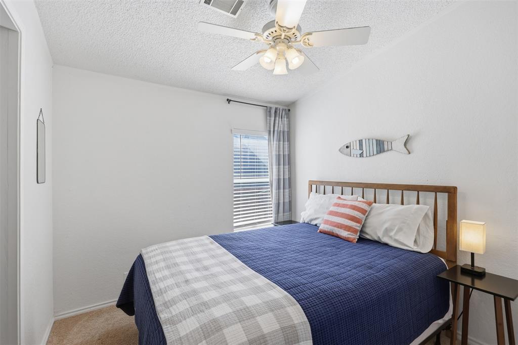 1105 E Lake Drive Property Photo 15