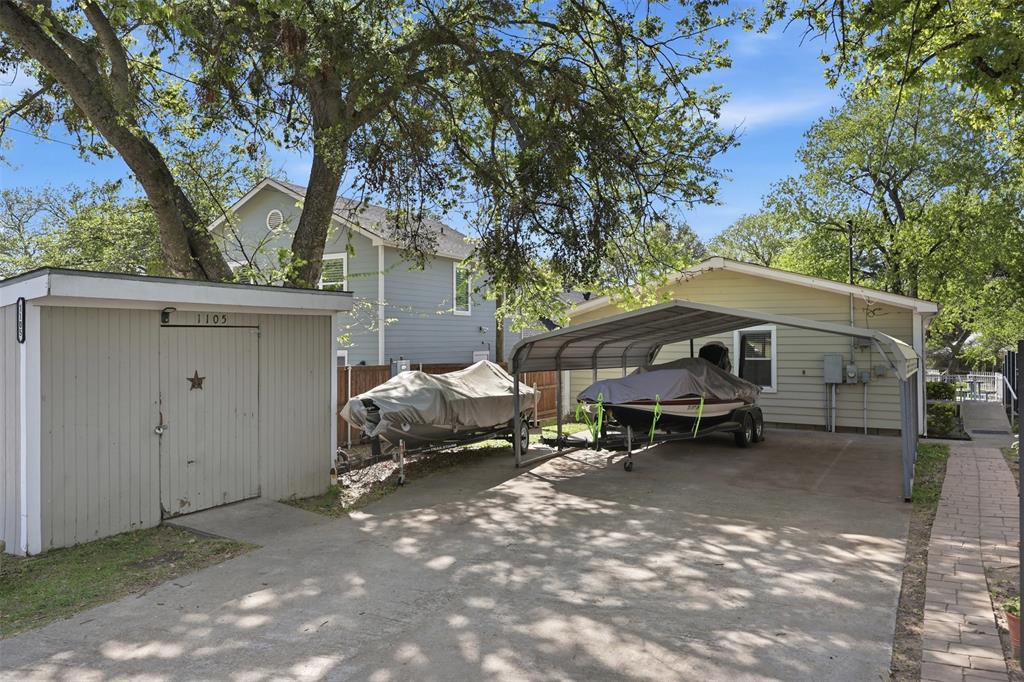 1105 E Lake Drive Property Photo 22