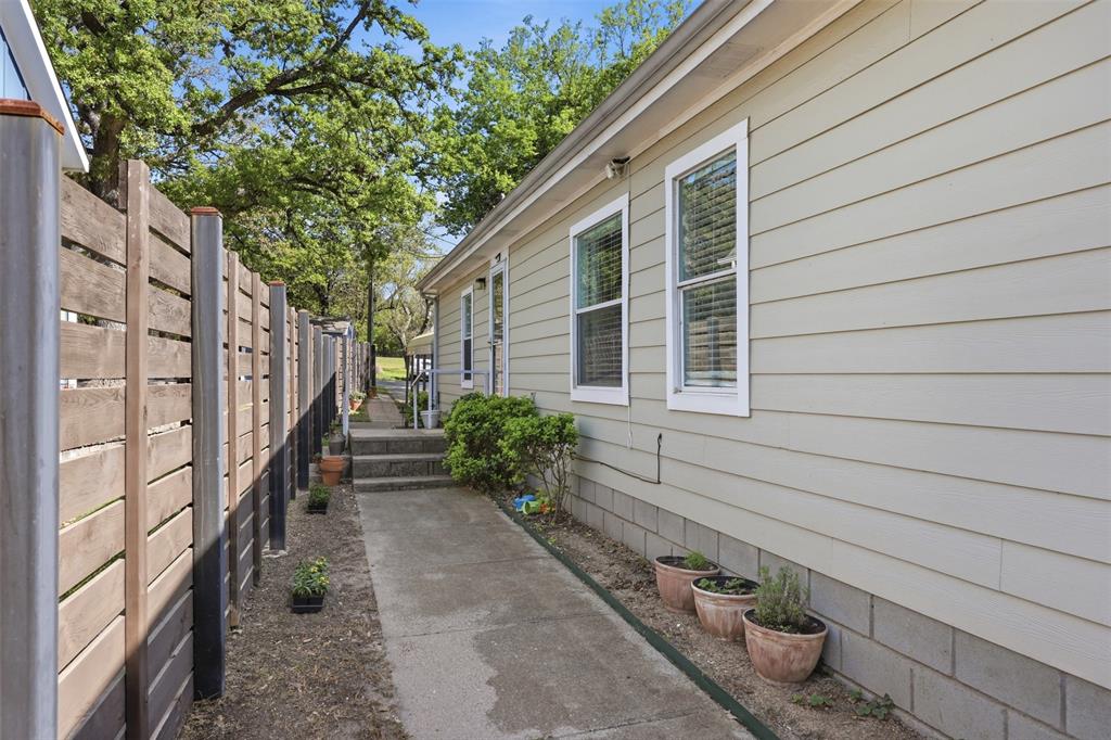 1105 E Lake Drive Property Photo 23