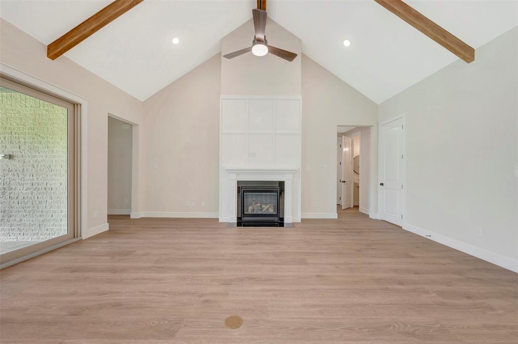 5668 Taylor Trail Property Photo 6
