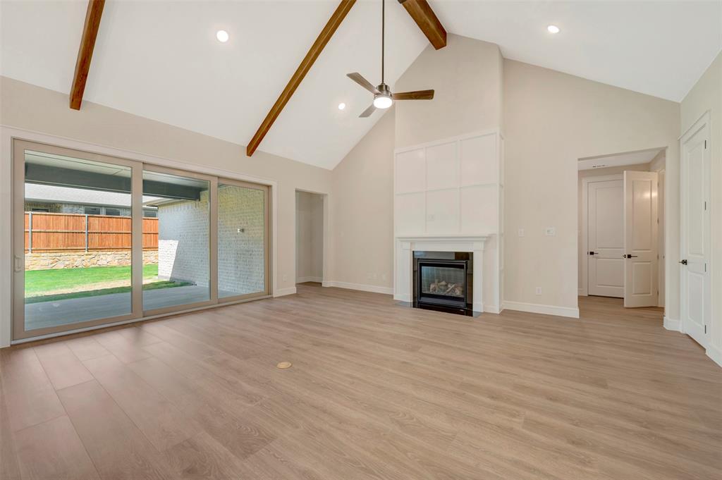 5668 Taylor Trail Property Photo 7