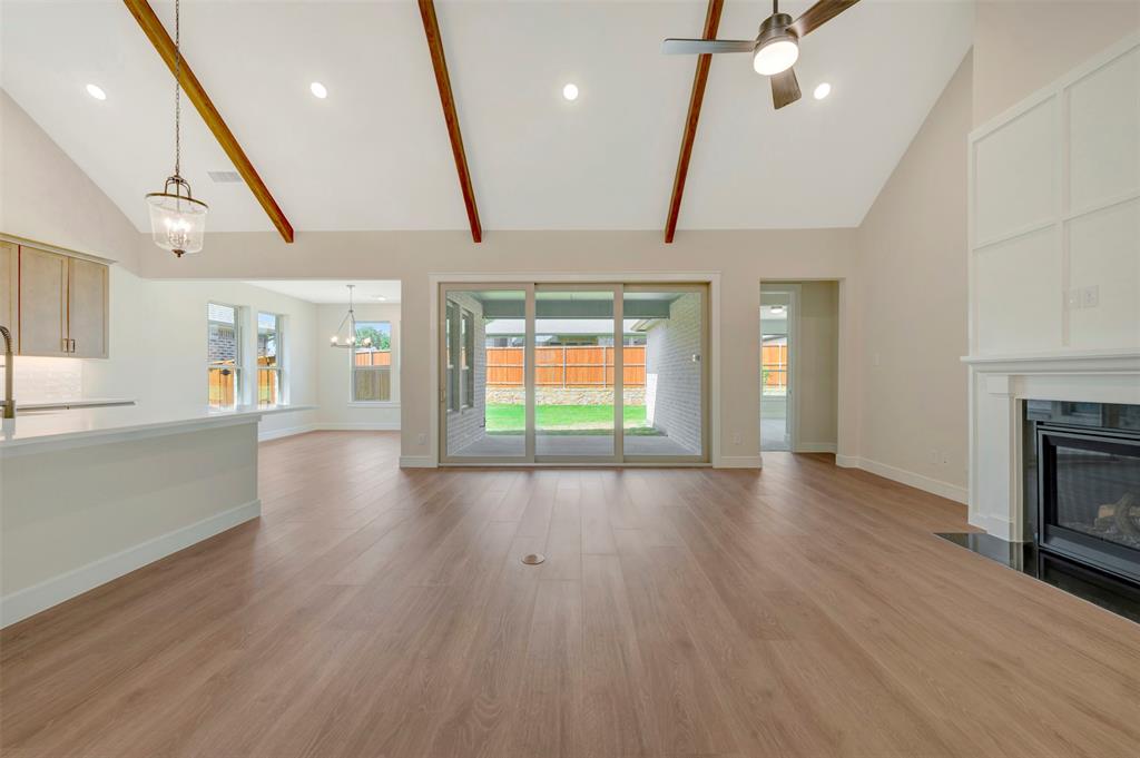 5668 Taylor Trail Property Photo 8