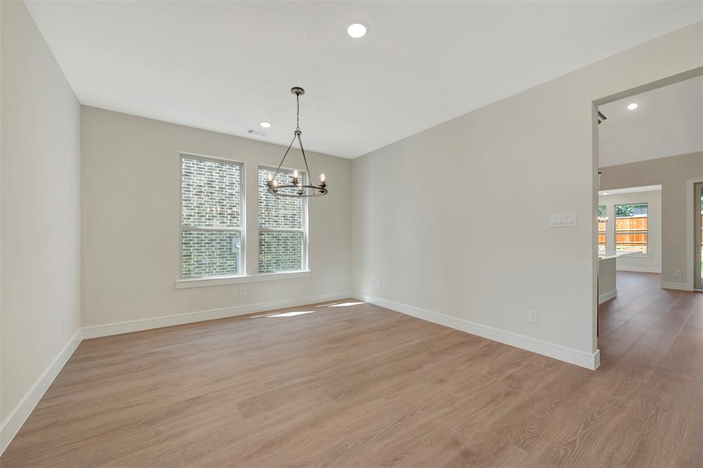 5668 Taylor Trail Property Photo 14