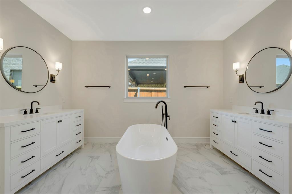5668 Taylor Trail Property Photo 16