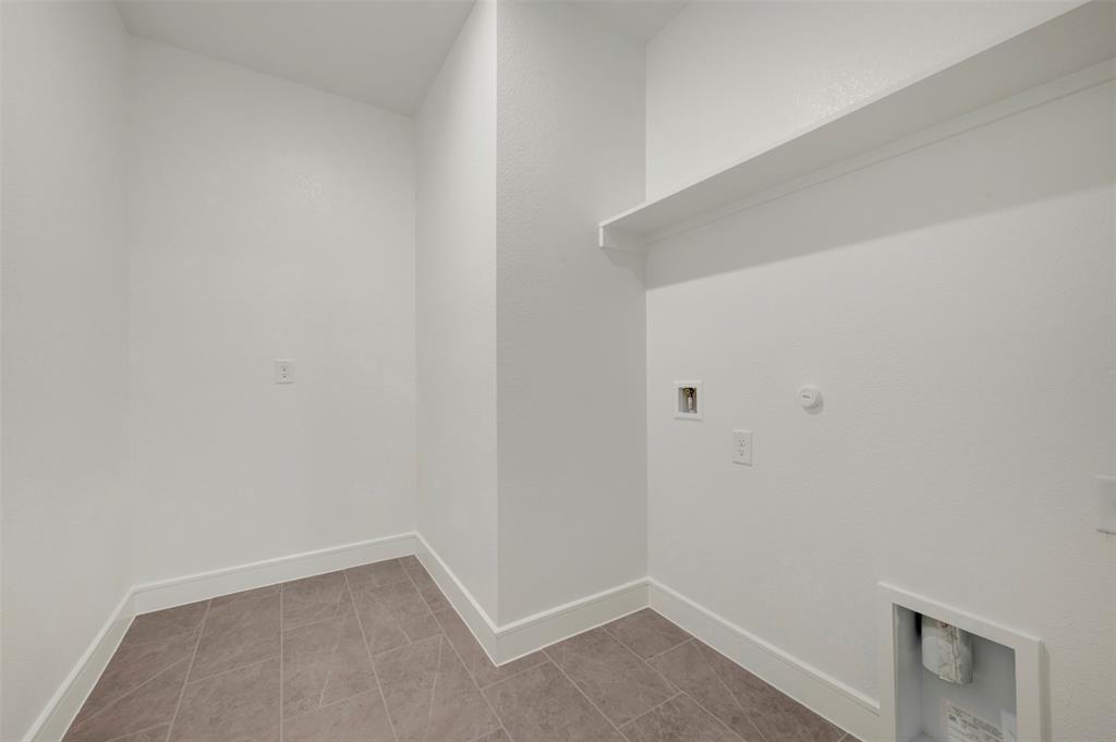 5668 Taylor Trail Property Photo 28