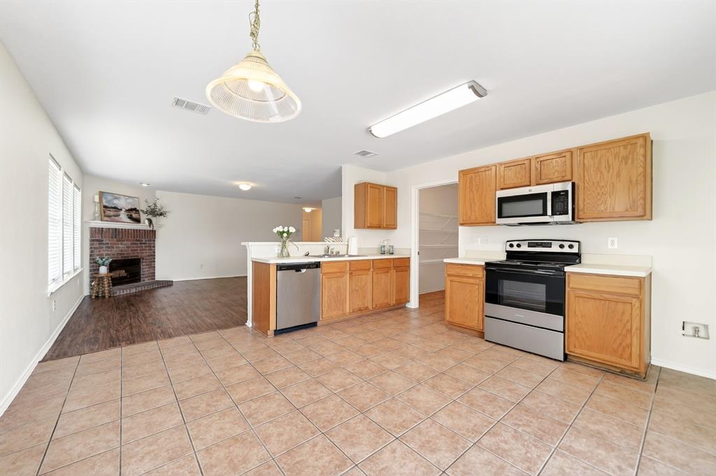 2800 Arbury Drive Property Photo 8