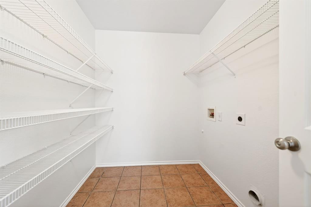 2800 Arbury Drive Property Photo 24