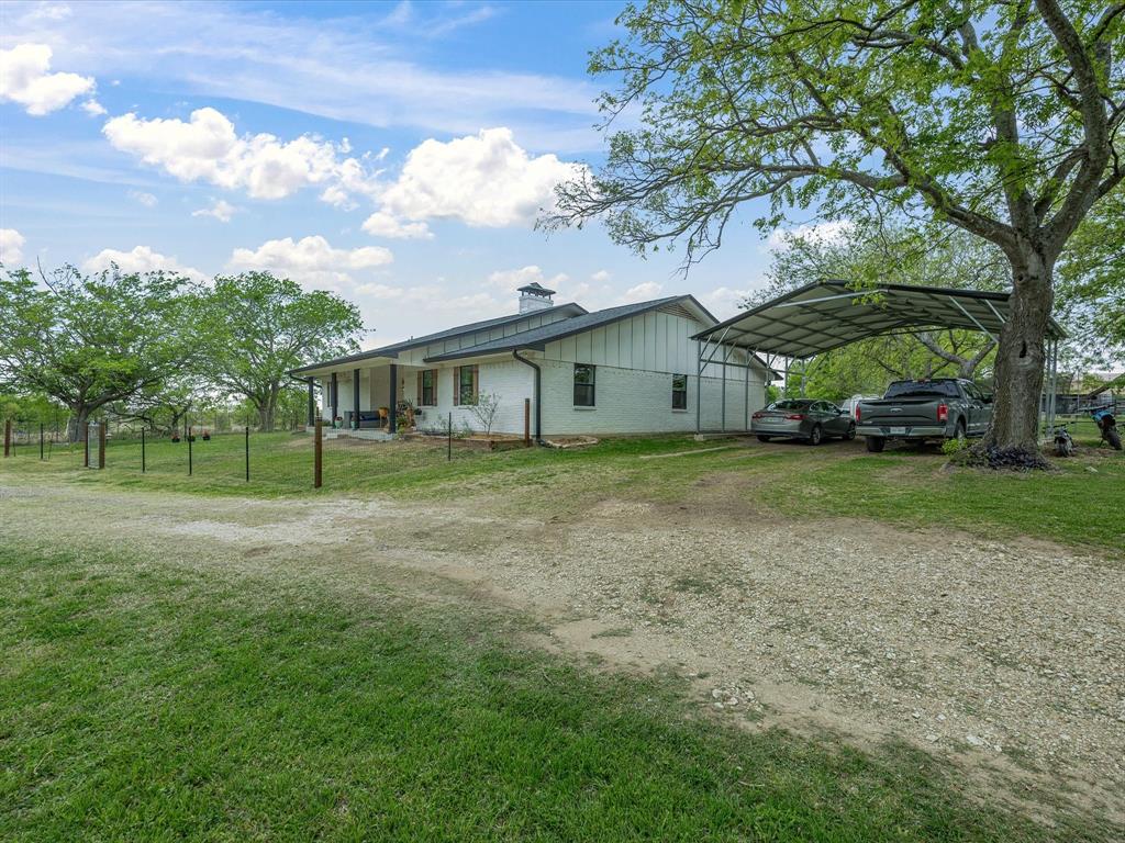 15720 W Highway 22 Property Photo 4
