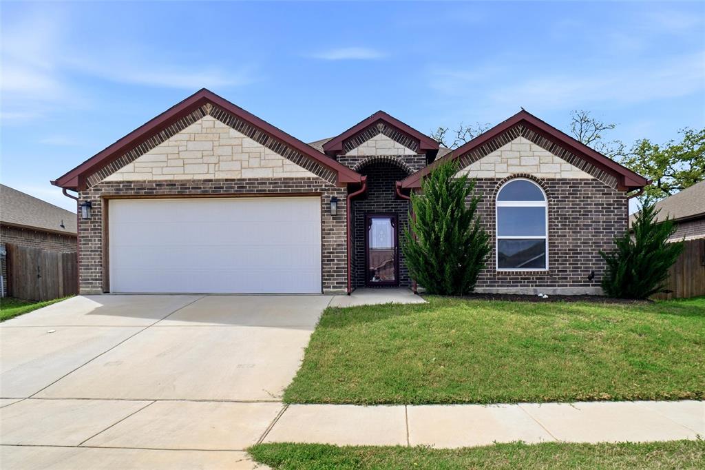 904 Avagail Avenue Property Photo 1