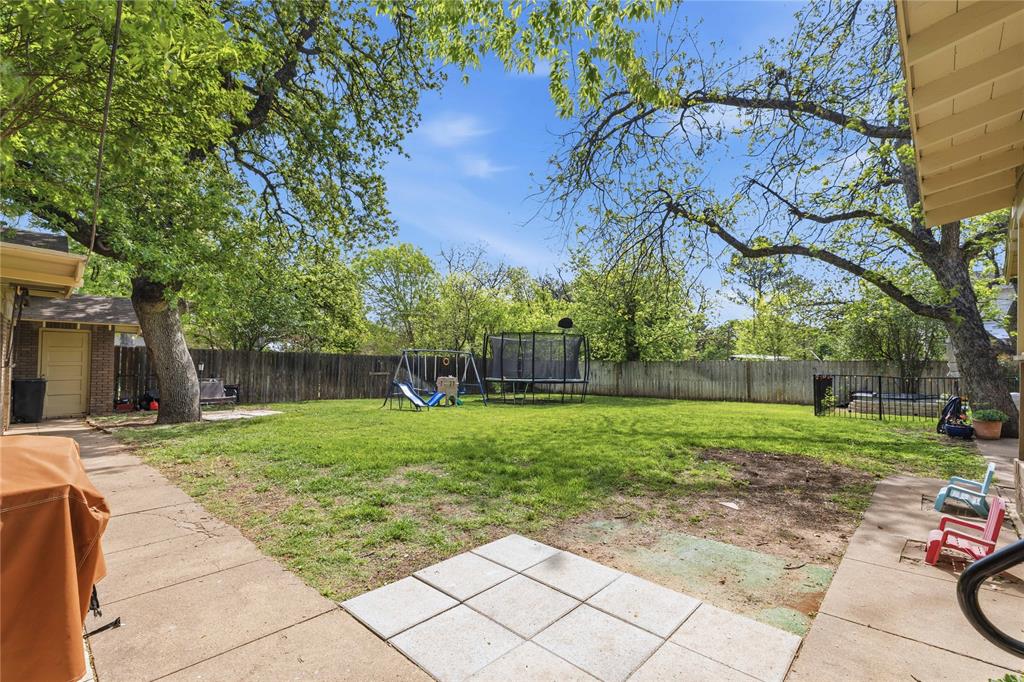 1700 Austin Avenue Property Photo 27