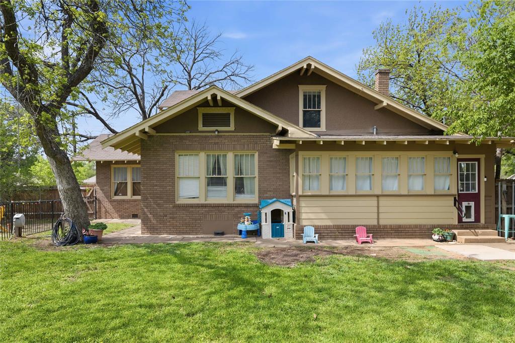 1700 Austin Avenue Property Photo 32