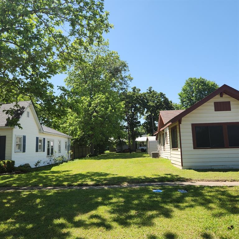 623 N Green Street Property Photo 3