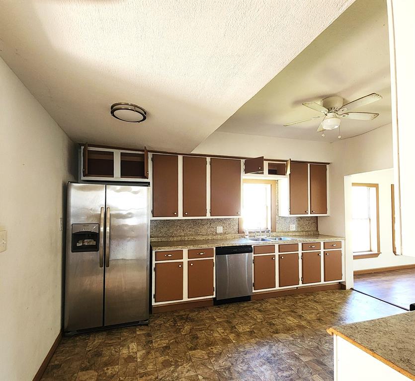 623 N Green Street Property Photo 4
