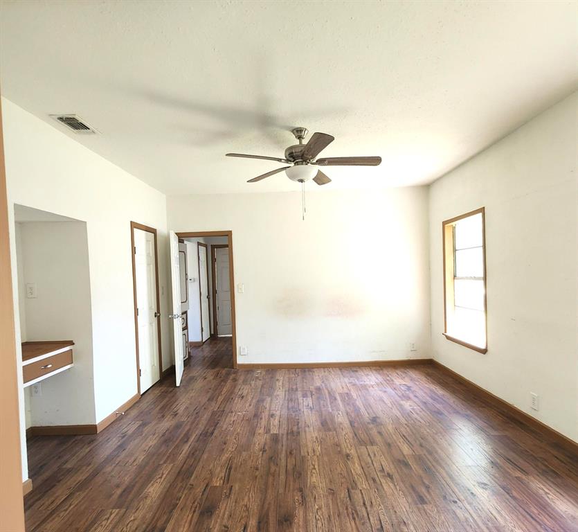 623 N Green Street Property Photo 9