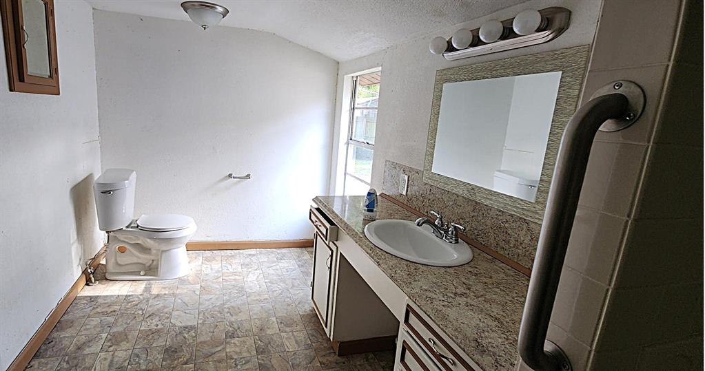 623 N Green Street Property Photo 11