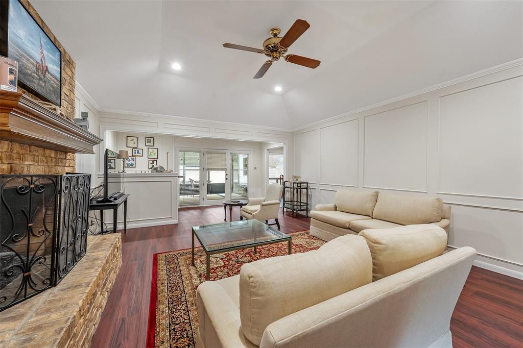 4913 Pine Knoll Property Photo 7