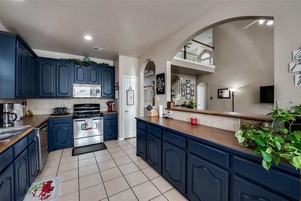 6329 Redeagle Creek Drive Property Photo 12