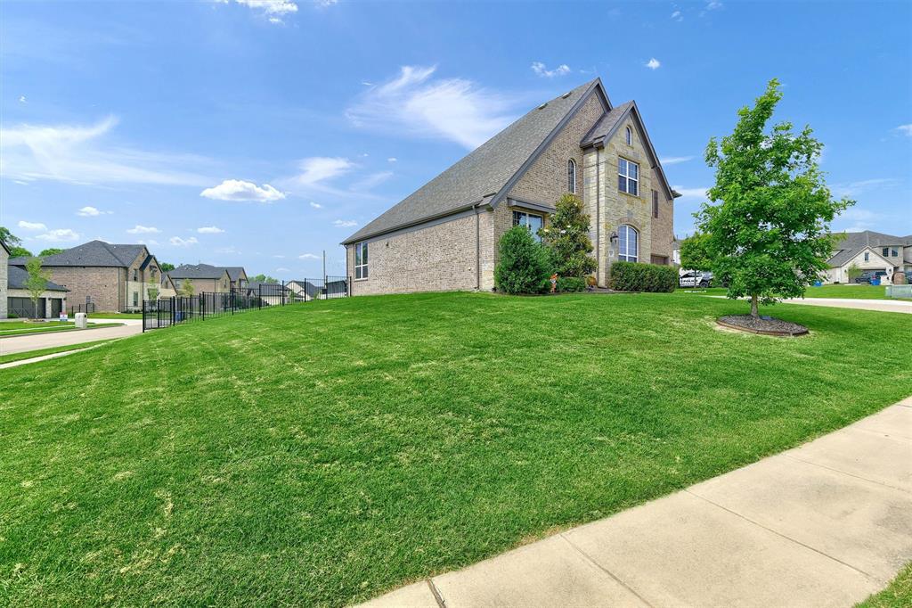 2113 Deer Run Property Photo 7