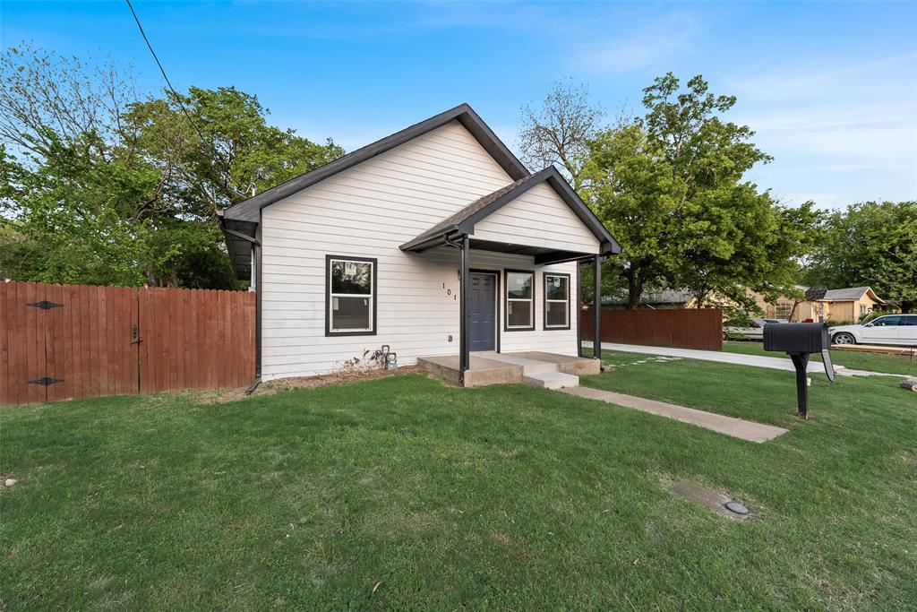 1014 Trinity Street Property Photo 4