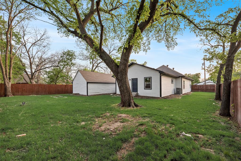 1014 Trinity Street Property Photo 21