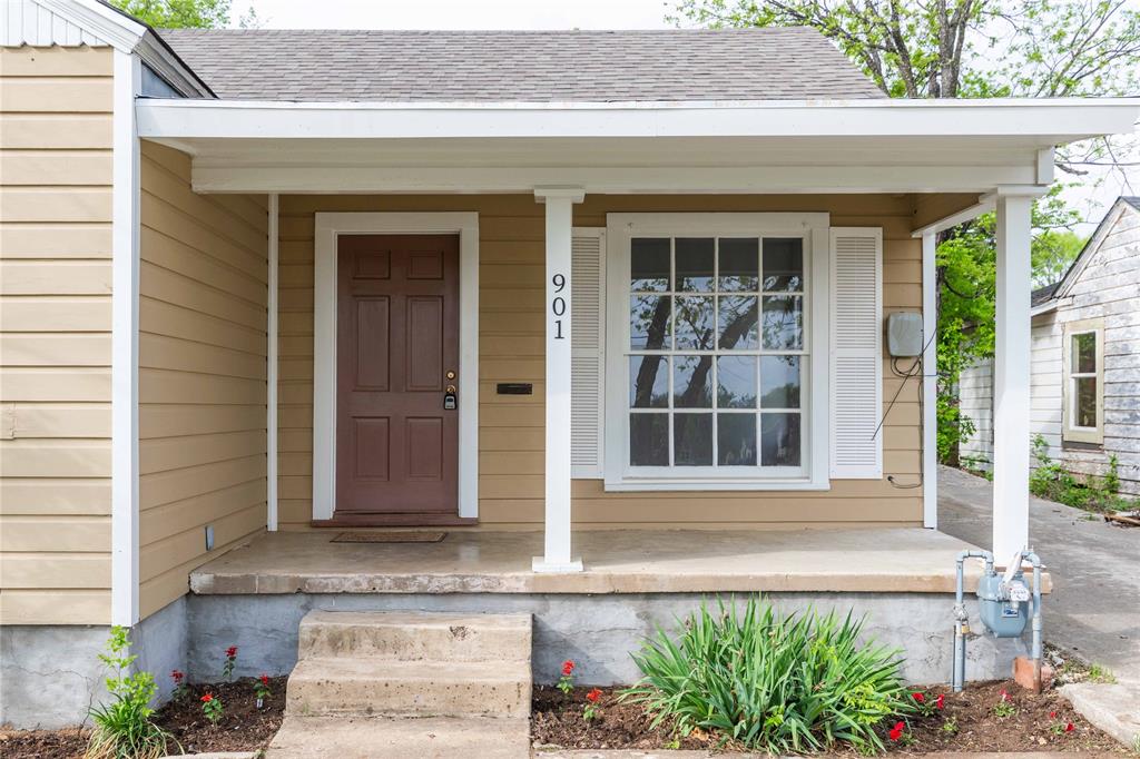 901 6th Street Property Photo 2