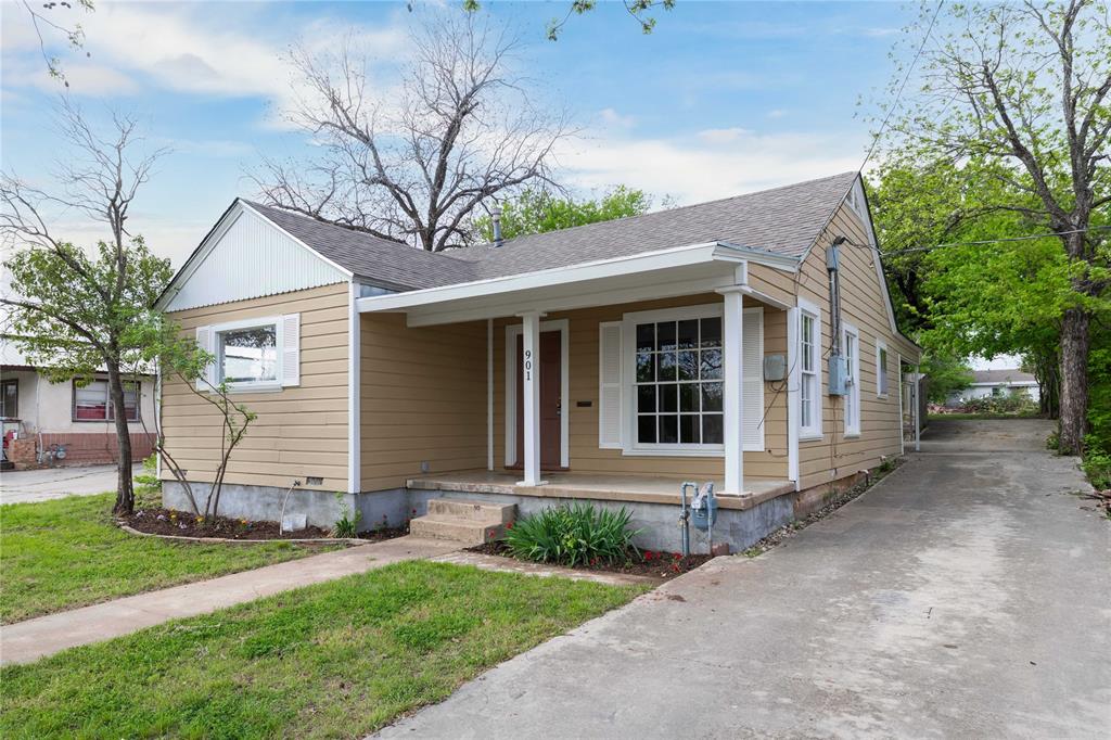901 6th Street Property Photo 3
