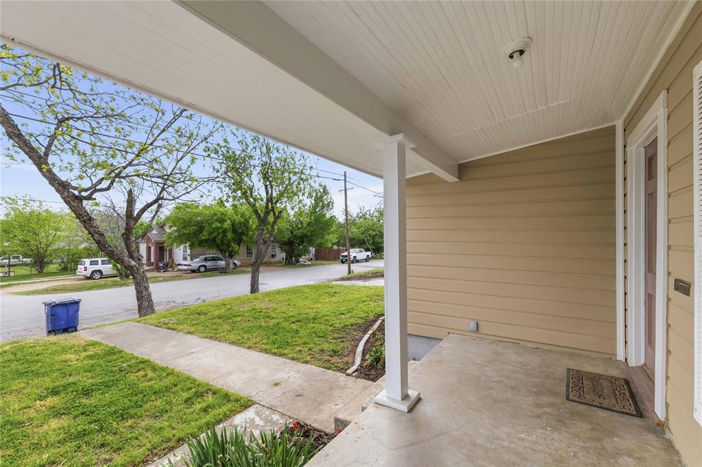 901 6th Street Property Photo 4