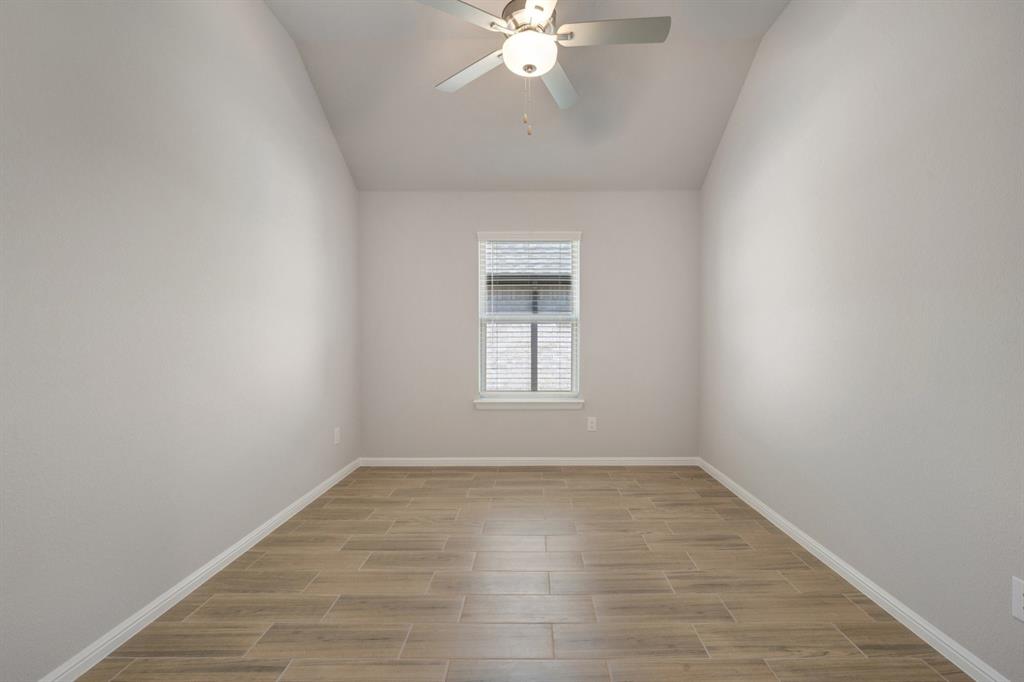 2700 Tamarack Lane Property Photo 15
